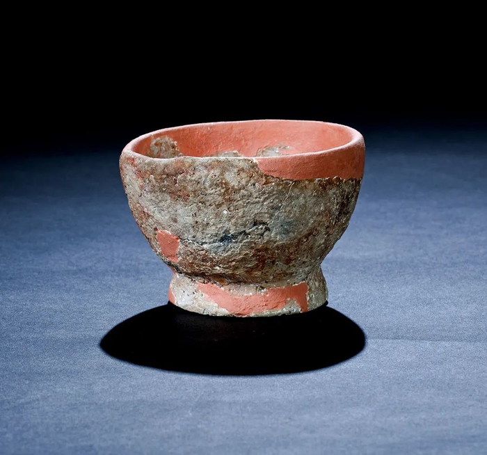 义乌桥头遗址圈足陶碗