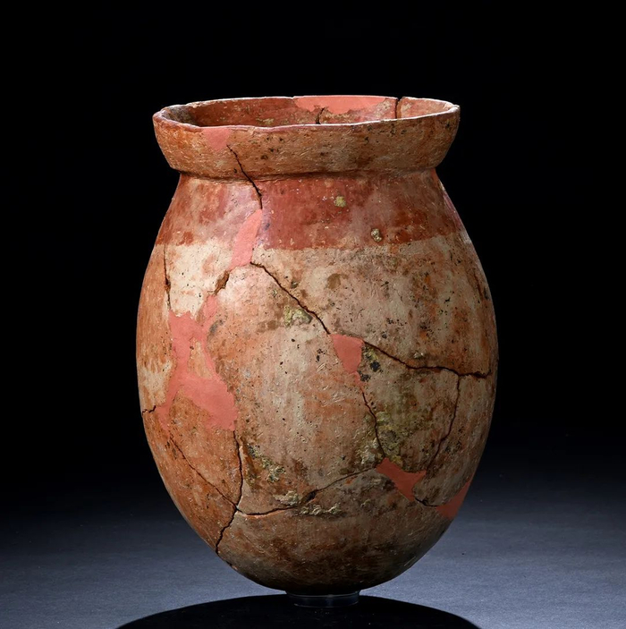 义乌桥头遗址圜底陶罐