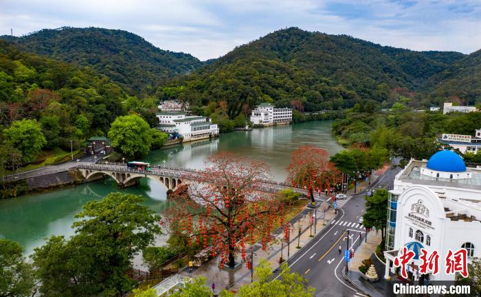     广州从化温泉小镇　邬影红　摄