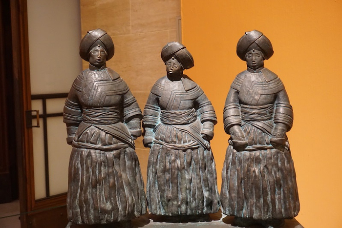 程兵《苗寨欢歌》