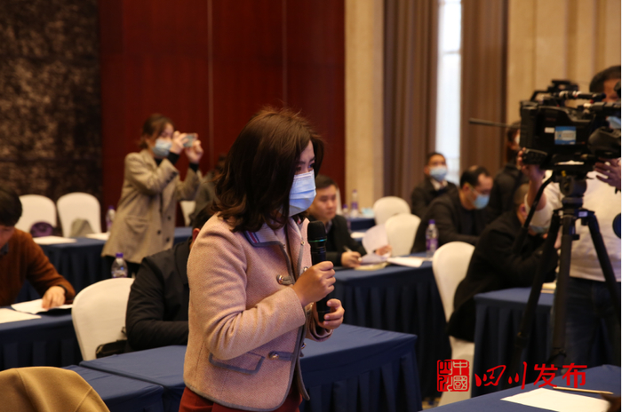 ▲四川发布客户端记者现场提问