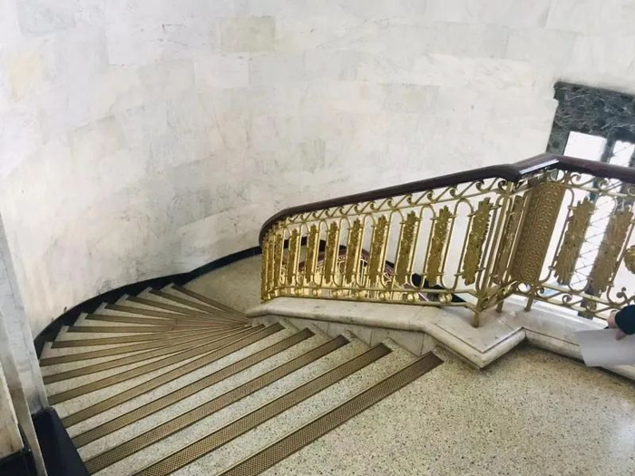 ▲近一个世纪前的楼梯