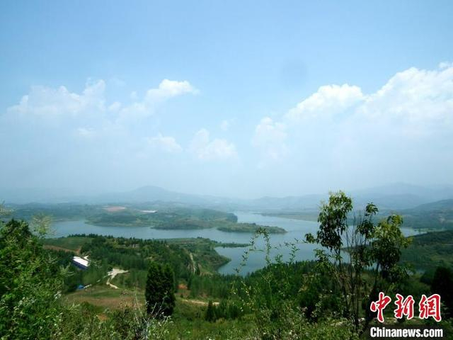 丹江口库区省级湿地自然保护区一角(资料图) 沈伟 摄