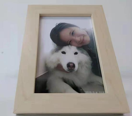 莫莫和娜娜的合影。受访者供图 