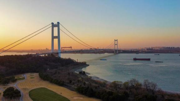 江苏：江阴长江公路大桥