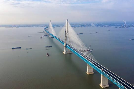 航拍沪苏通大桥