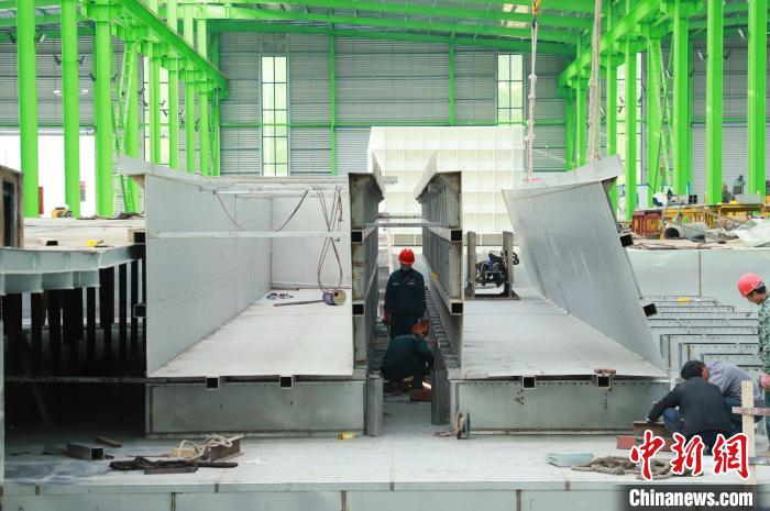 周宁县不锈钢深加工产业园内企业陆续投产。　王珊珊 摄