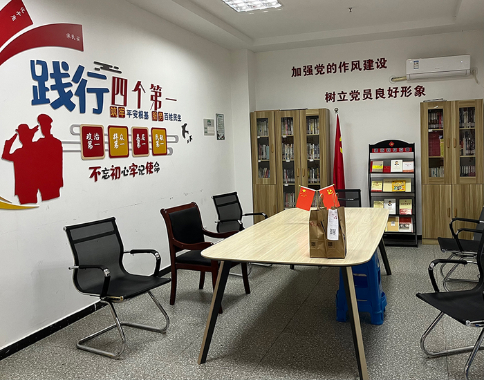 虹湾路菜市场的菜场书屋