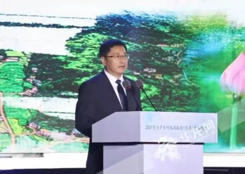 唐双福介绍有关情况 图源：华龙网