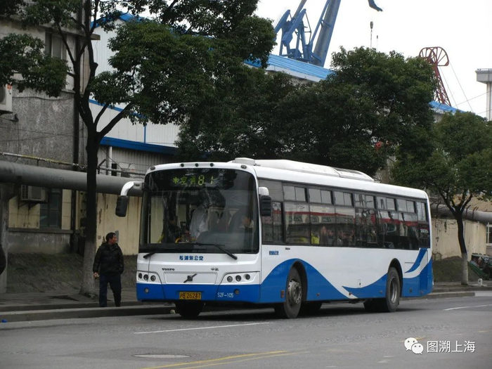 81路SWB6120V4（S2F）型客车，东沟（魏家钧 摄）