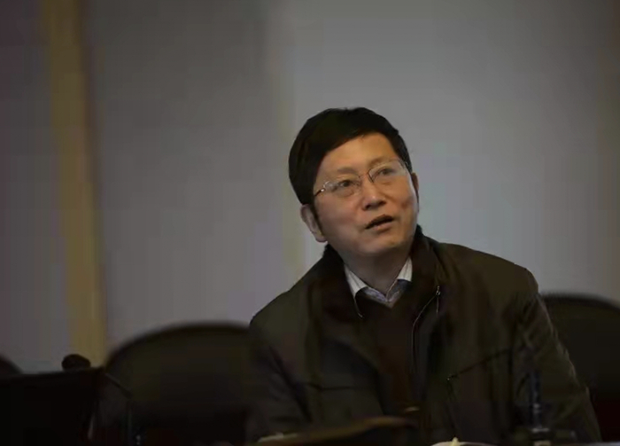 　　南京大学社会学院副院长、中国人口学会常务理事陈友华教授 &nbsp;图源：南京大学社会学院官方微信公众号