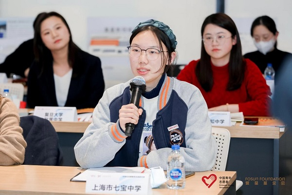 图说：学生代表分享自己的志愿服务感悟 采访对象供图（下同）
