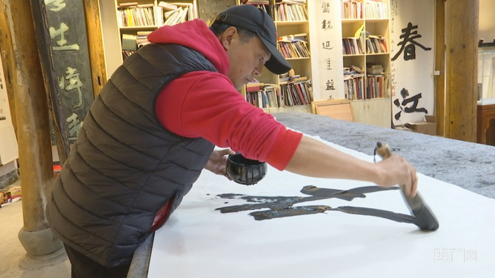 施悦儿（央广网发  桐庐县委宣传部供图）