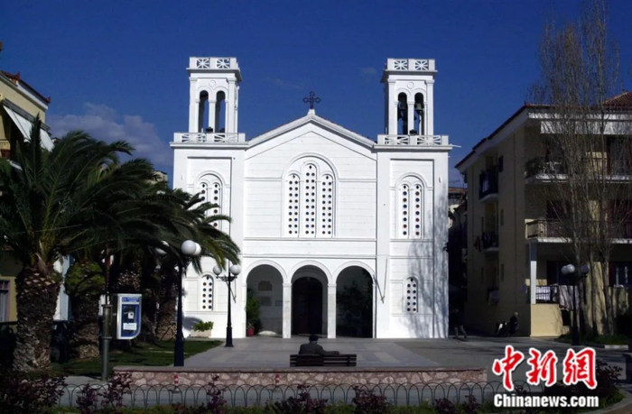 希腊雅典教堂一瞥。中新社记者 田地 摄