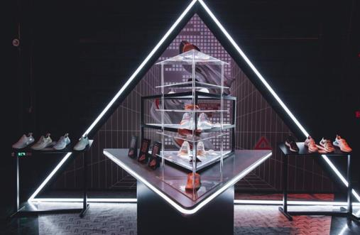 现场展示蕴含“黑科技”的运动鞋。主办方供图