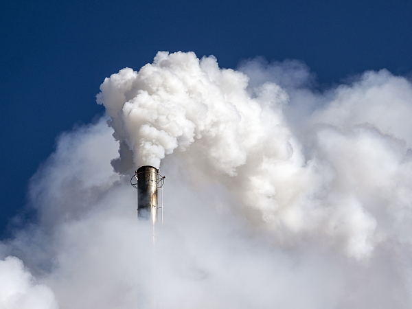 今年“两会”上，“碳达峰”“碳中和”写入了《政府工作报告》，再次引起广泛关注。 视觉中国 资料图