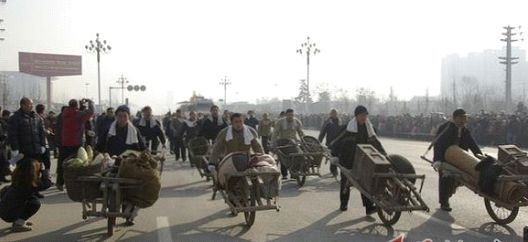 （近代史中独轮手推车的作用，企业供图，央广网发）