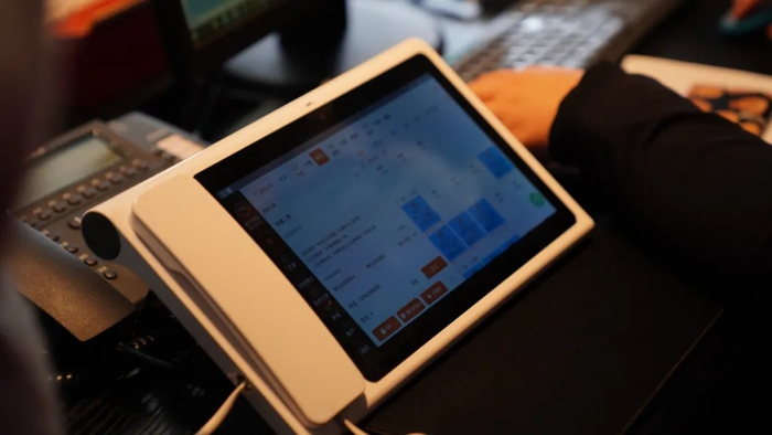 大董预订台·智能预订电话（企业供图   央广网发）