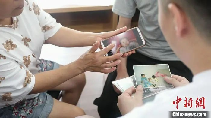 一次认亲仪式现场。杭州市滨江公安 供图