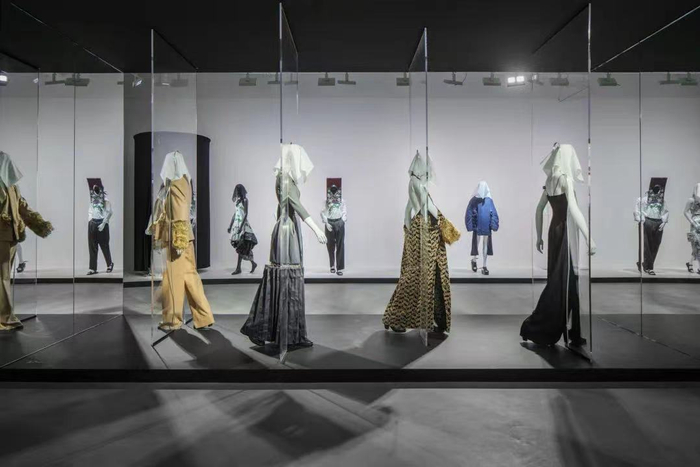 “侯赛因·卡拉扬：群岛”展览现场