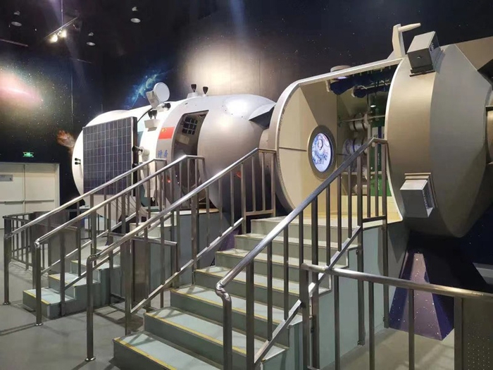 神舟飞船与空间实验室（图片来源：中国科技馆）
