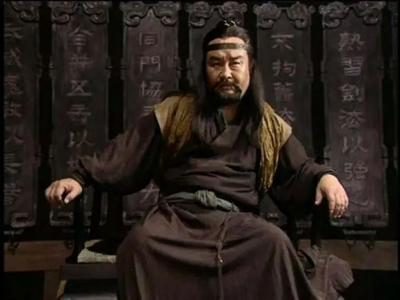 ▲涂们曾在《笑傲江湖》里饰演左冷禅。图片来源：视频截图
