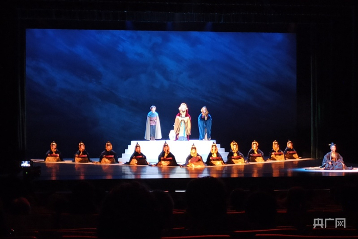 演出现场（央广网记者 罗晓英摄）
