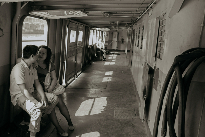 2008年，武汉，长江上的轮渡。 谌毅 图