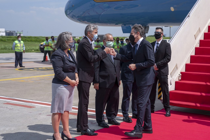 ▲当地时间12月13日，美国国务卿布林肯抵达印尼首都雅加达，开启任内首次东南亚之行。图/美国国务院发言人推特
