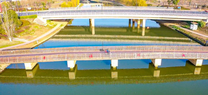 “河长制”主题公园冬景如画。（央广网发 王尚云摄）