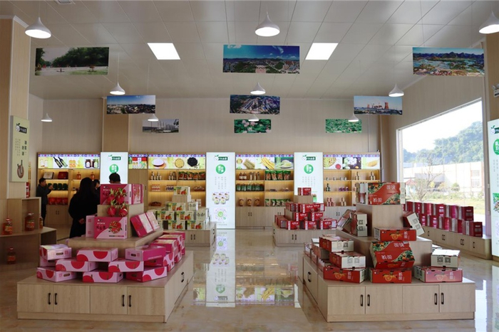 平果市O2O展示中心（央广网发 阳周萱摄）