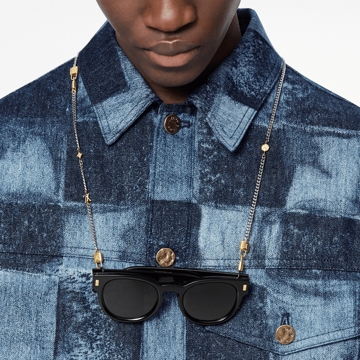 敬请登录官网  www.louisvuitton.cn 了解更多