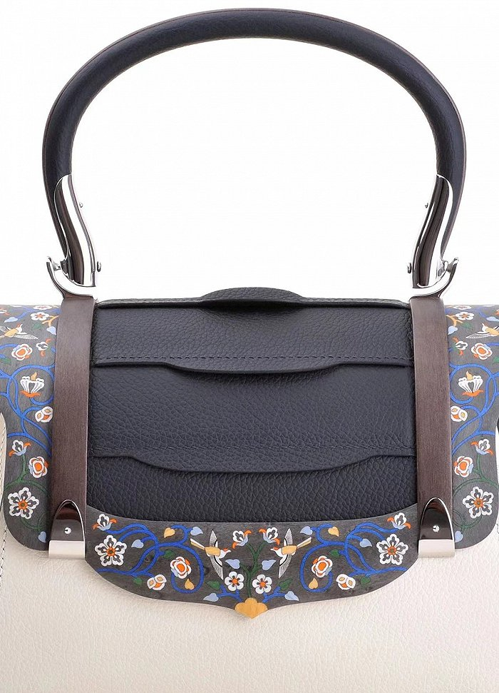 敦煌团花纹样包袋 图片来源：端木良锦官方微信