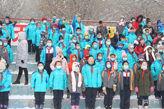 冰雪嘉年华开冰仪式现场。张为 摄 央广网发