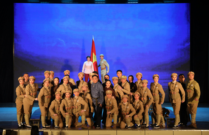 新华鲜报｜命运与共！全球妇女峰会镌刻新坐标