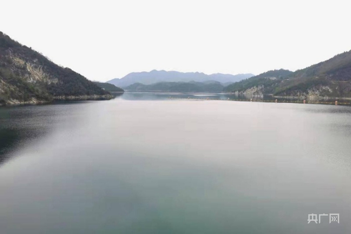 构皮滩水电站上游水域（央广网记者张翼晶 摄）
