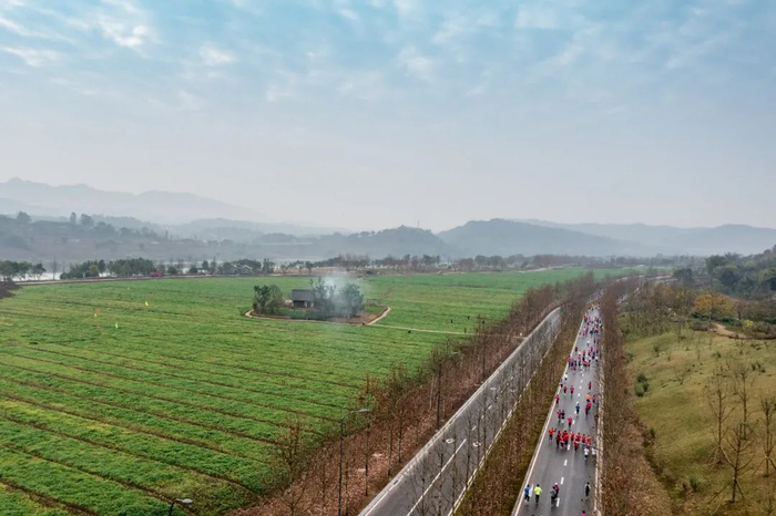 2021重庆马拉松广阳岛迎新跑现场