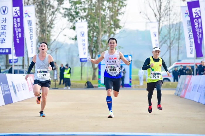 2021重庆马拉松广阳岛迎新跑现场