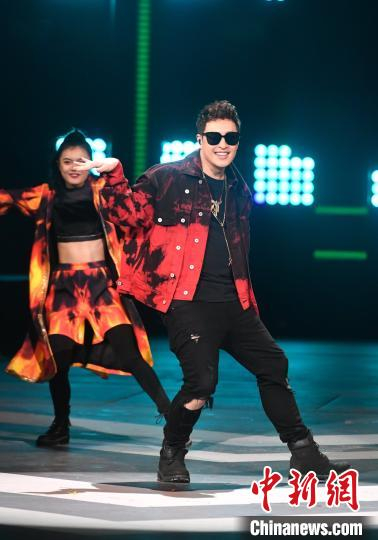 图为潘玮柏。　吕明 摄