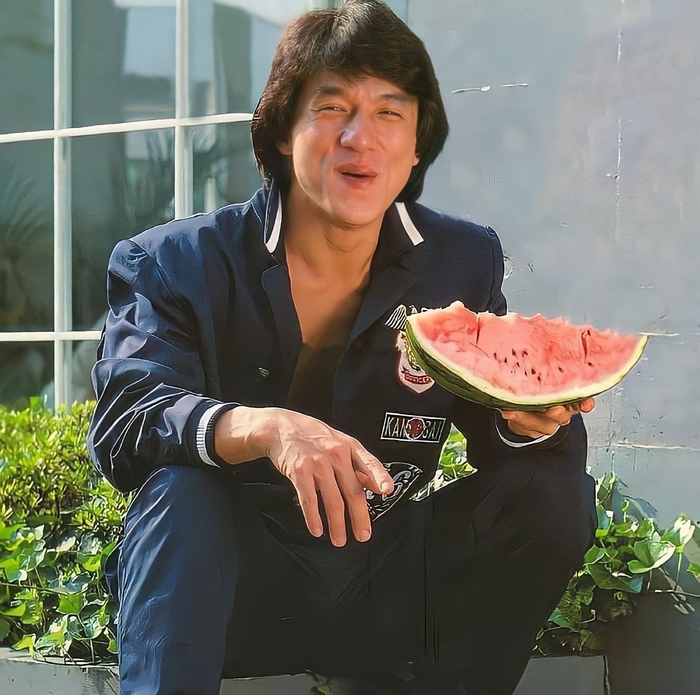深扒!国际巨星成龙的家史秘闻