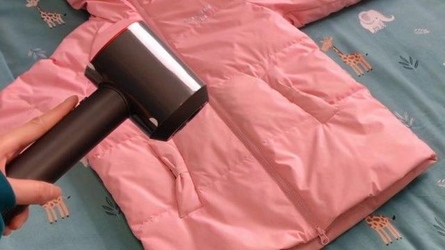 羽绒服钻绒怎么办?选购应注意什么?解决方法和挑选技巧都在这里|面料|静电|鹅绒|羽毛|缝线_新浪新闻