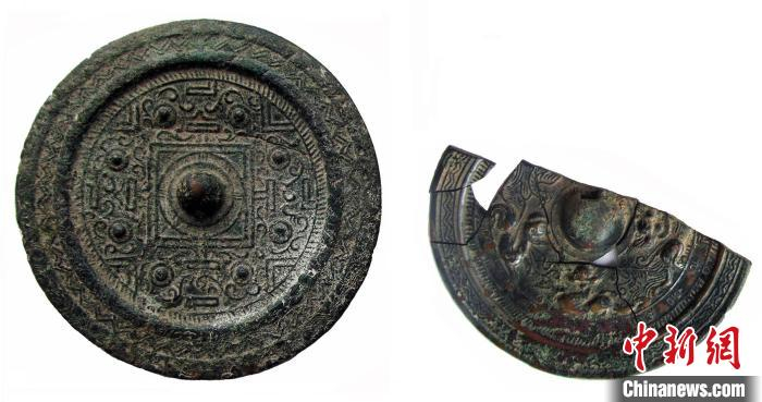 印度尼西亚巴厘岛潘坤帕遗址出土汉朝铜镜。　杨勇  供图