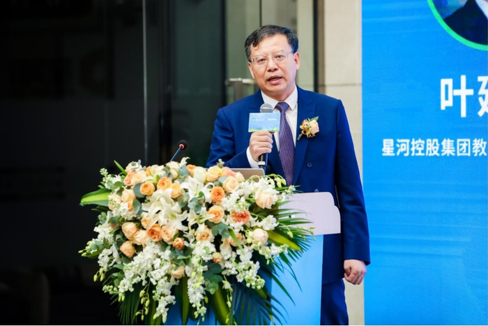 （星河教育发展中心总校长叶延武现场图，企业提供，央广网发）