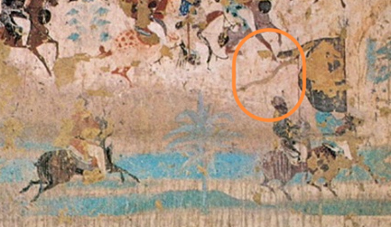 图7：唐张议潮统军出行图（局部）中的豹尾“门枪”