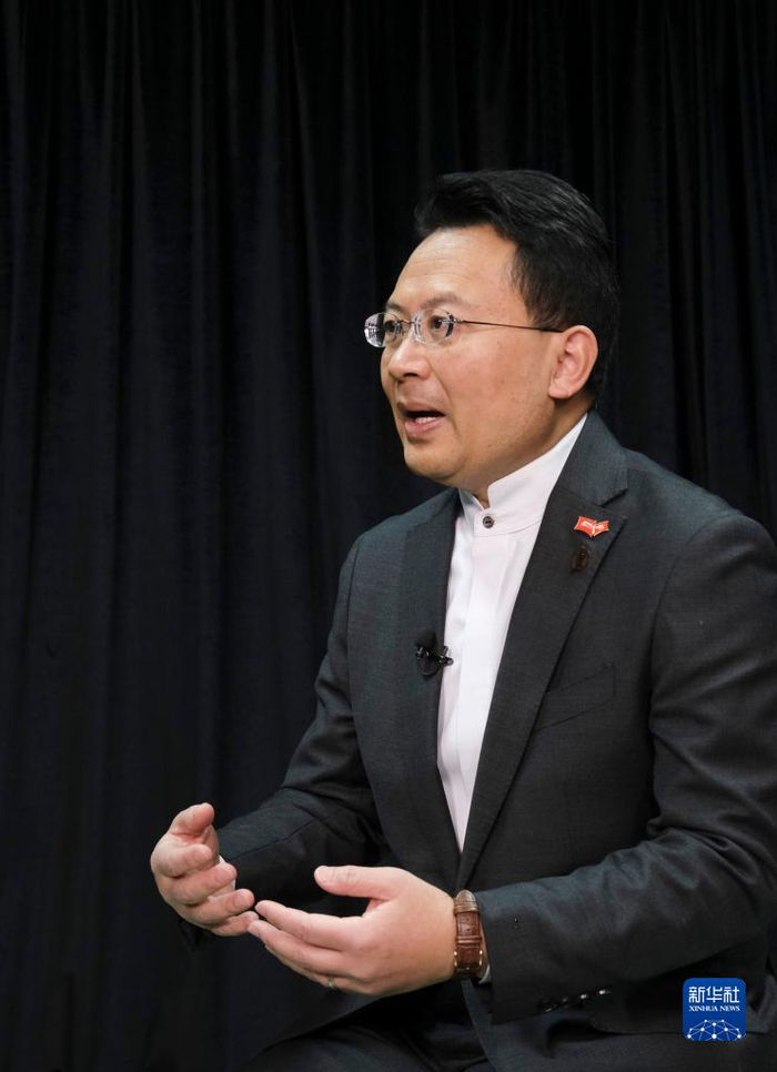 港区全国人大代表、港区全国政协委员及有关全国性团体代表界别当选议员陈勇在香港接受新华社记者专访（12月8日摄）。新华社记者 王申 摄