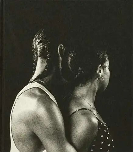 《我不忍心看你哭泣》