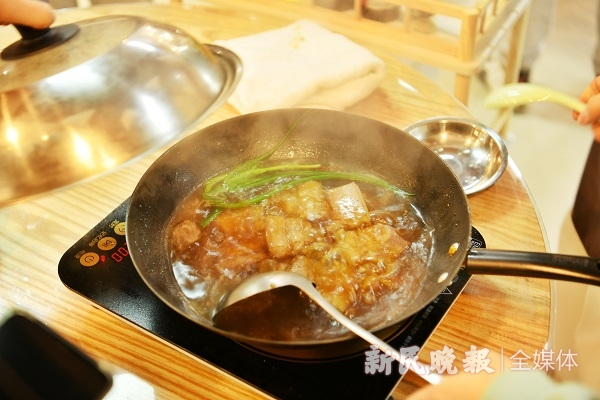 图说：劳动教育课程既是一门选修课，也是一门生活必修课