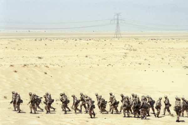 1990年8月23日，沙特阿拉伯，美军地面部队在达兰机场。视觉中国