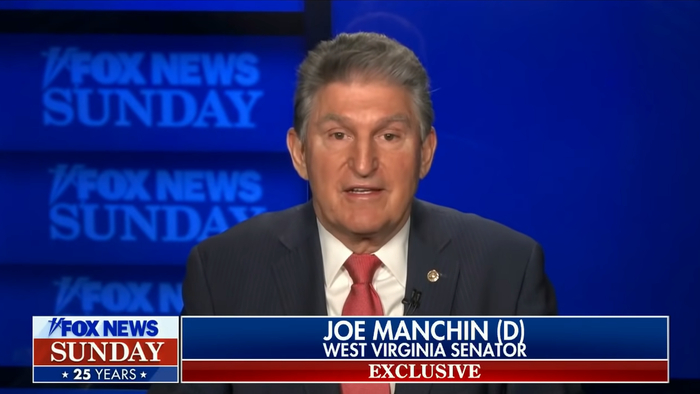 12月19日，曼钦在“福克斯每日新闻”表态反对拜登的“重建美好法案” 视频截图