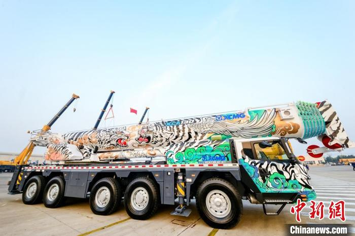 徐工重型的新品起重机。　徐工集团供图